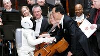 US Robot 3 Yo-Yo Ma, ASIMO
