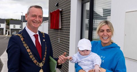 Gairdin Ui Ruachain Laura.jpg ‘I’m just delighted to have a house here’: Residents of new Cork housing schemes praise council