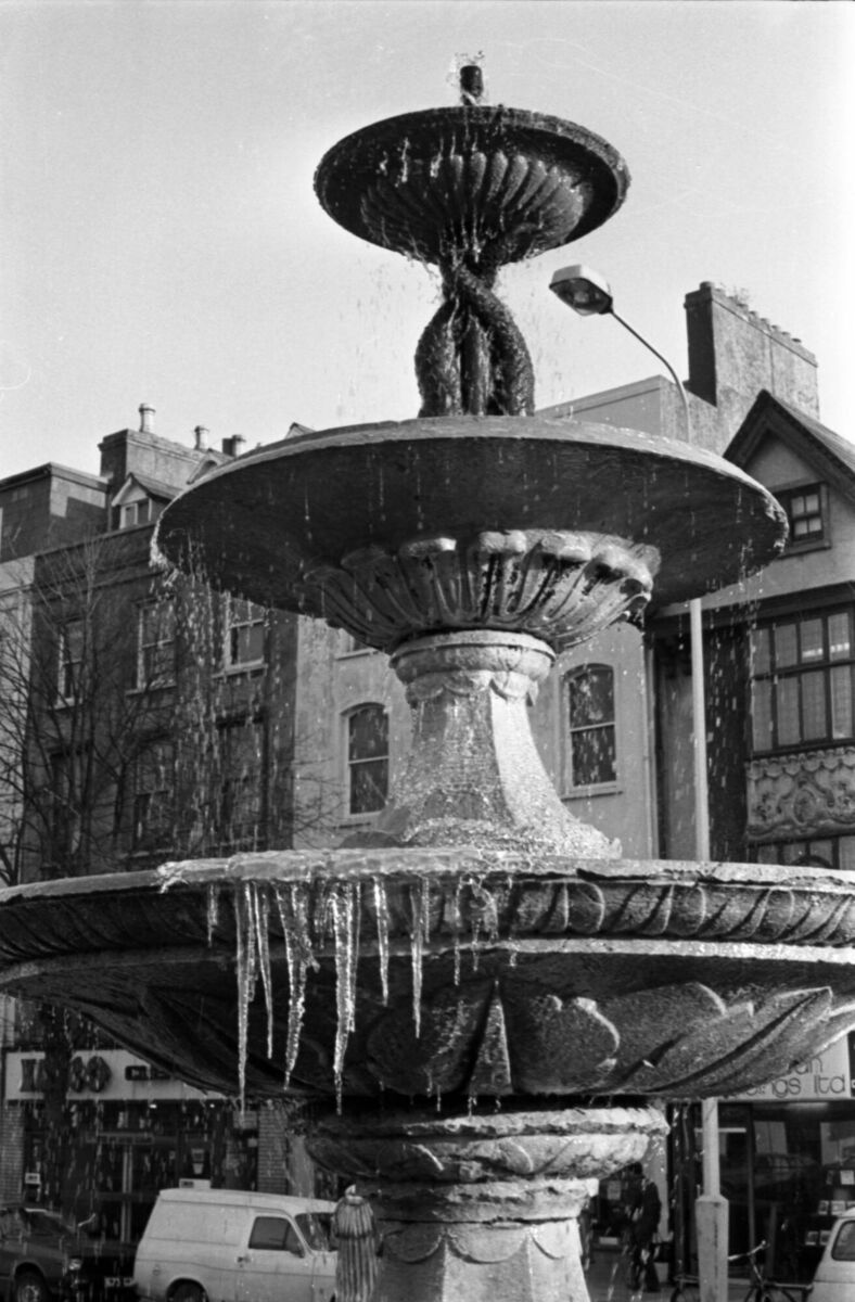 January 1982 icicles at Berwick Fountain, Grand Parade. January 1982 icicles at Berwick Fountain, Grand Parade.
