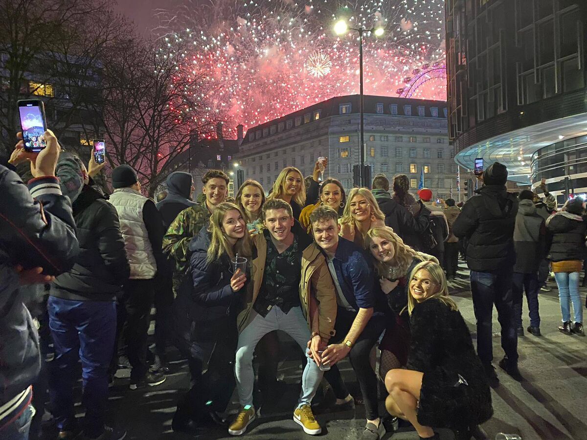 Rodni enjoying the fireworks with Lieke Hettinga, Ciara McCarthy, Aisling Costello, Niamh Salmon, Emily Bleahan, Sophie O’Riordon, Ronan Collins, Danny O’Sullivan, and Eva McCarthy Rodni enjoying the fireworks with Lieke Hettinga, Ciara McCarthy, Aisling Costello, Niamh Salmon, Emily Bleahan, Sophie O’Riordon, Ronan Collins, Danny O’Sullivan, and Eva McCarthy