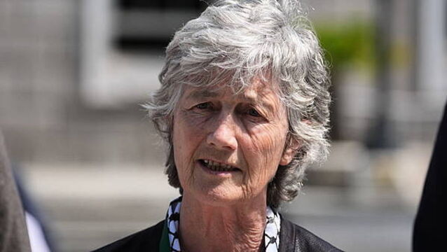 81007469 Catherine Connolly Irish president bid